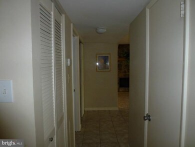 11725 Flints Grove Ln, North Potomac, MD 20878 - photo 6