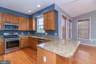 5683 Northton Ct, Woodbridge, VA 22193 - photo 3