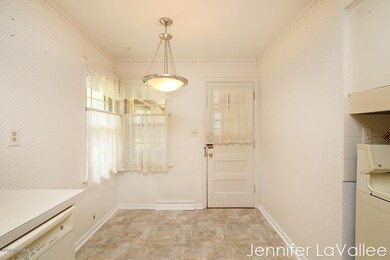 1940 Whitmore Ave NW, Grand Rapids, MI 49534 - photo 6