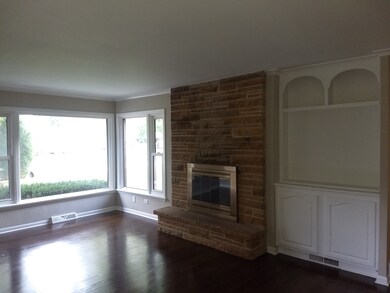 1215 Pershing Ave, Wheaton, IL 60189 - photo 3