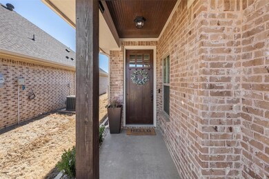 206 Captains Ct, Granbury, TX 76049 - photo 6