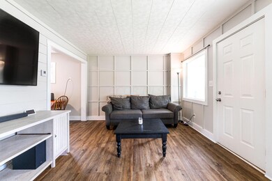 3008 Hiawatha St (Interior)-2
