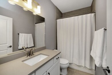 9702 Marnewood Dr, Johnston, IA 50131 - photo 6