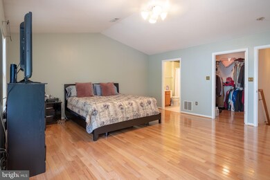 9199 Cardinal Forest Ln unit 14, Lorton, VA 22079 - photo 7