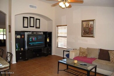 family room (2)