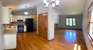 7 McDonald Ln, Rensselaer, NY 12144 - photo 6