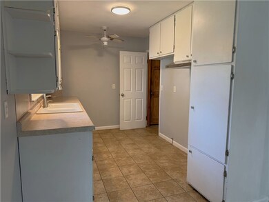 1005 S 3rd St, Effingham, IL 62401 - photo 5