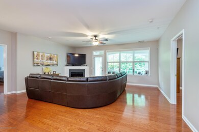 04_116SloanCt_1_LivingRoom_HiRes