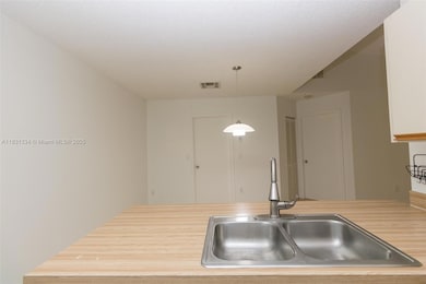 18328 NW 68th Ave unit P, Hialeah, FL 33015 - photo 7