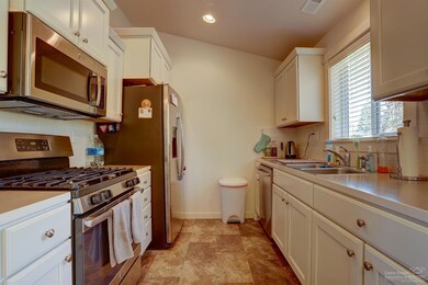 61476 Lucia St, Bend, OR 97702 - photo 7