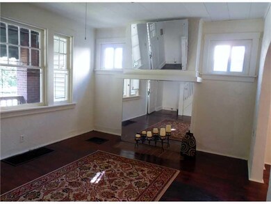 Living Room. Wonderful Natural Light!