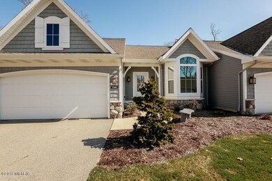 2562 Summit Ridge Dr NE unit 34, Grand Rapids, MI 49505 - photo 2