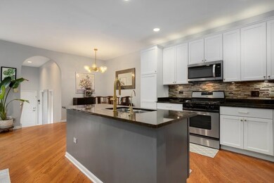 4215 Linden Tree Ln, Glenview, IL 60026 - photo 7