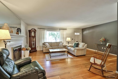 6829 Springcrest Cir, Cincinnati, OH 45243 - photo 7