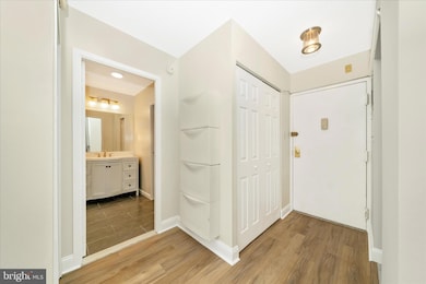 The Forum Condominiums unit 1001, Rockville, MD 20852 - photo 3