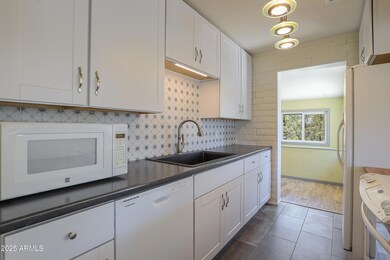 Kitchen (1)