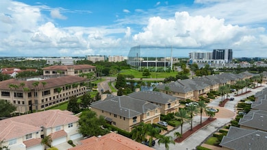 277 Valencia Cir, Saint Petersburg, FL 33716 - photo 7