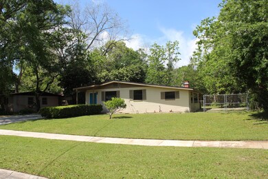 2210 Betsy Dr, Jacksonville, FL 32210 - photo 6