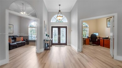 Graceful foyer entry