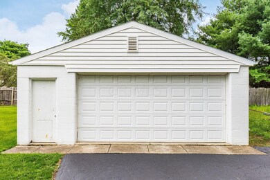 2920 Gentry Ln, Columbus, OH 43232 - photo 6