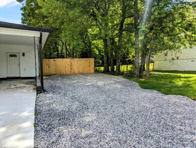 715 W James St, Rossville, GA 30741 - photo 5