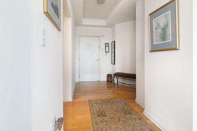 4 Constellation Place unit 410, Jersey City, NJ 07305 - photo 3