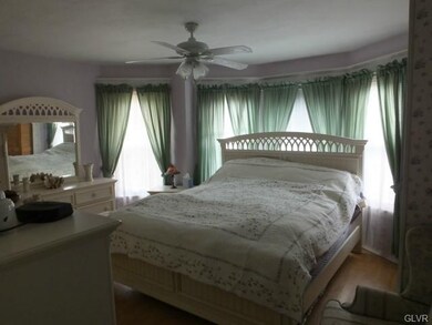 22 W Garrison St, Bethlehem, PA 18018 - photo 7