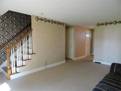 55 Empire St unit 14, Chicopee, MA 01013 - photo 3