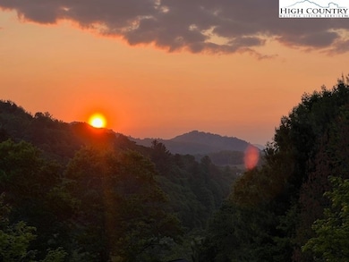 127 Deerfield, West Jefferson, NC 28694 - photo 3