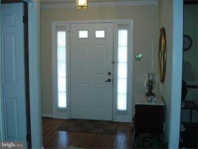 302 Albans Ct, Malvern, PA 19355 - photo 3