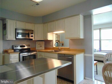 308 Carleton Ln, Mount Laurel, NJ 08054 - photo 7