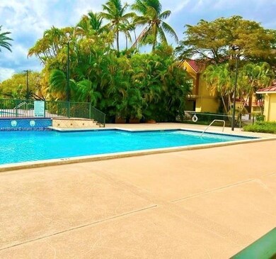 18320 NW 68th Ave unit A, Hialeah, FL 33015 - photo 4