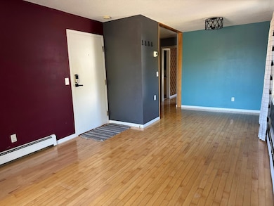 livingrm into dining