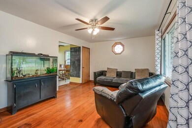 658 Roth Ave, Columbus, OH 43228 - photo 6