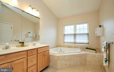 42706 Sandman Terrace, Chantilly, VA 20152 - photo 5