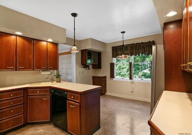 2727 Troy Schenectady Rd, Schenectady, NY 12309 - photo 2