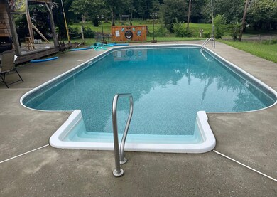 606 Regal Dr, Tunnel Hill, GA 30755 - photo 4