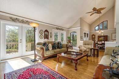 2 Darrell Ct-Freeport-LoRes-2