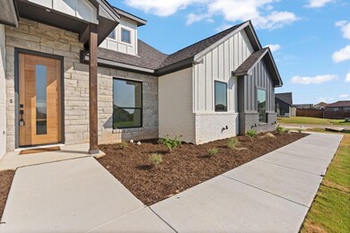 3300 Promenade Ct, Granbury, TX 76048 - photo 2