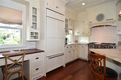 Stunning cabinetry with soft close drawers.