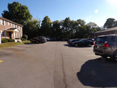 434 Harrodswood Rd unit 1, Frankfort, KY 40601 - photo 3