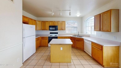 8305-n-solitude-wayp-kitchen-defurnished