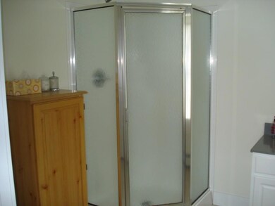 1st Floor Bath