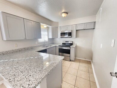 5222 Abercreek Ave, Friendswood, TX 77546 - photo 3