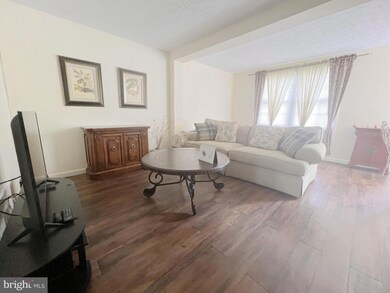 19906 Cedarbluff Dr, Germantown, MD 20876 - photo 2