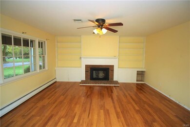 365 Crescent Dr, Easton, PA 18045 - photo 7