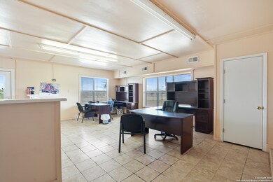 298 Sh-239, Kenedy, TX 78119 - photo 5