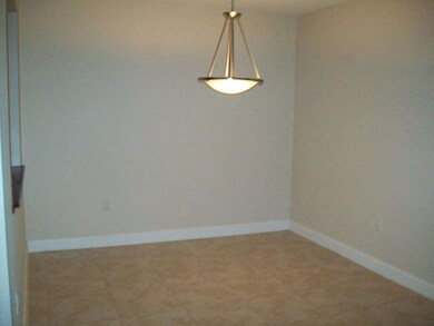 125 palmetto ave 51-8 002