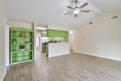 10102 Kirkglen Dr, Houston, TX 77089 - photo 7