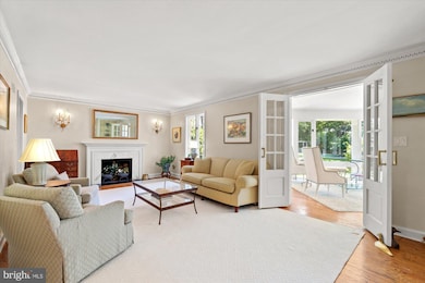 8519 Longfellow Place, Chevy Chase, MD 20815 - photo 7